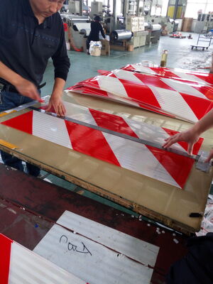 Logotipo personalizado impressão de tela chevron refletor refletir adesivo retângulo amarelo vermelho prismático fita reflexiva adesivo