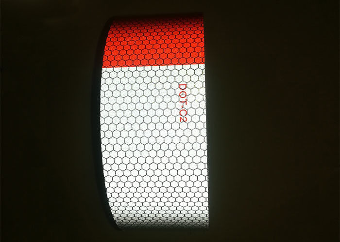 A refletividade alta 250 Cd/lux/sq.m pontilha a fita C2 reflexiva para B2B - Hefei Lu Zheng Tong Science And Technology Co. , LTD