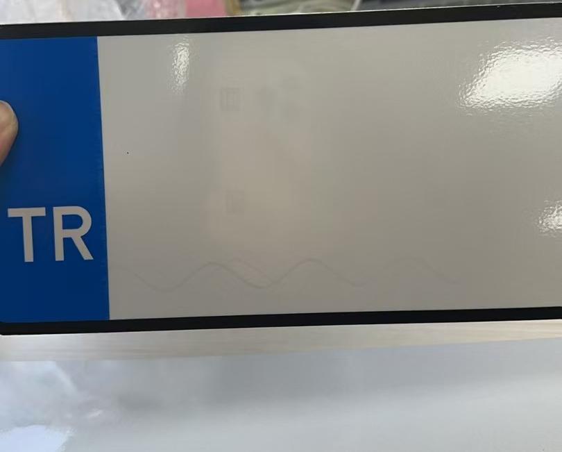 Placa de acessórios de metal para carro Placa de licença de película reflexiva de alumínio personalizada com alta qualidade